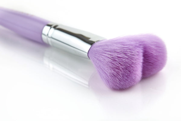 Cuore heart shaped powder brush - 009