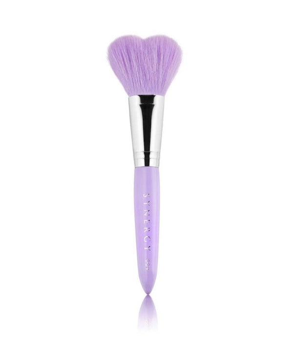 Synergy Cuore heart shaped powder brush